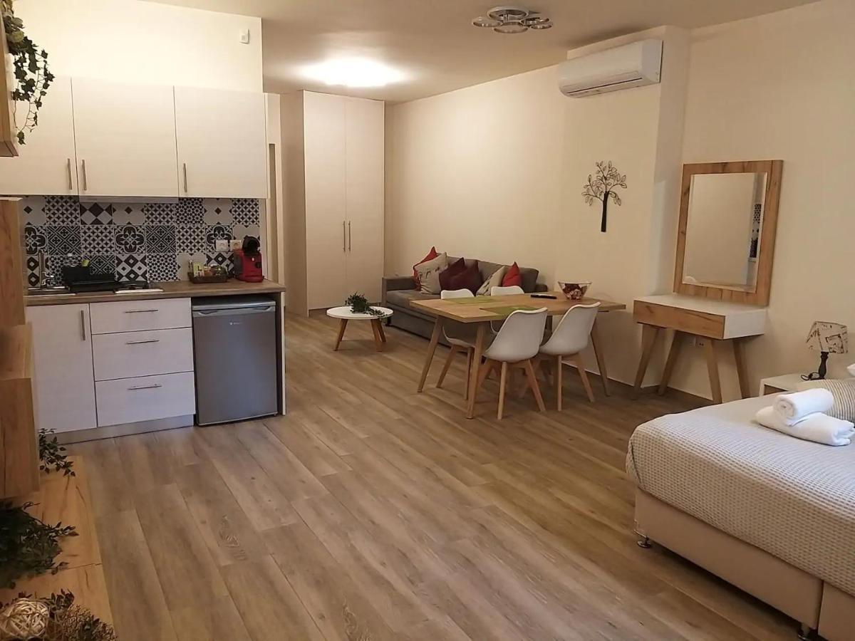 Amazing Apartments @ Monastiraki Subway Station Ateny Zewnętrze zdjęcie