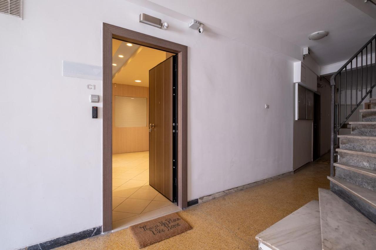 Amazing Apartments @ Monastiraki Subway Station Ateny Zewnętrze zdjęcie