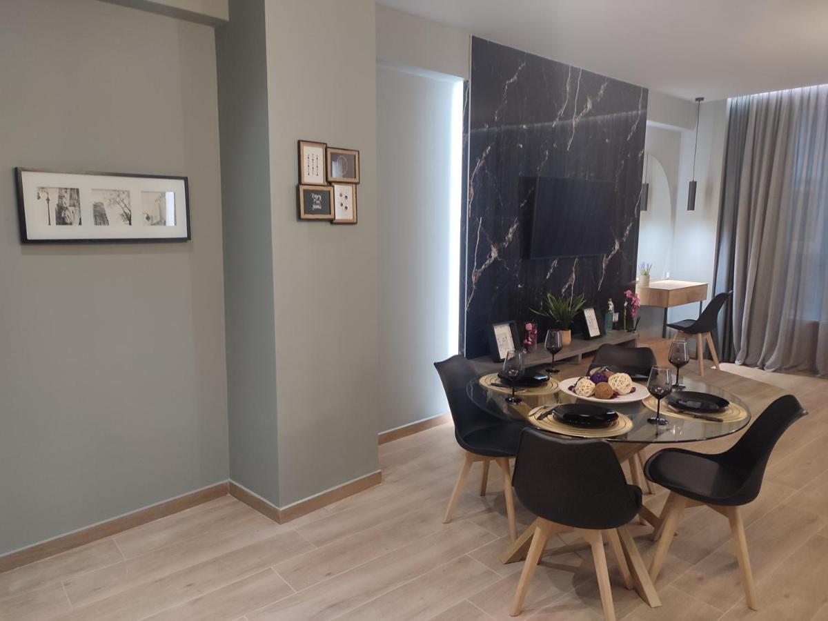Amazing Apartments @ Monastiraki Subway Station Ateny Zewnętrze zdjęcie